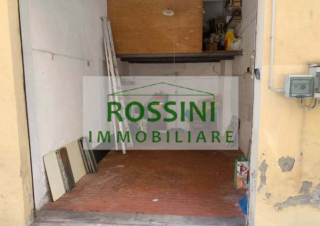 locale di sgombero in vendita a Genova in zona Carignano