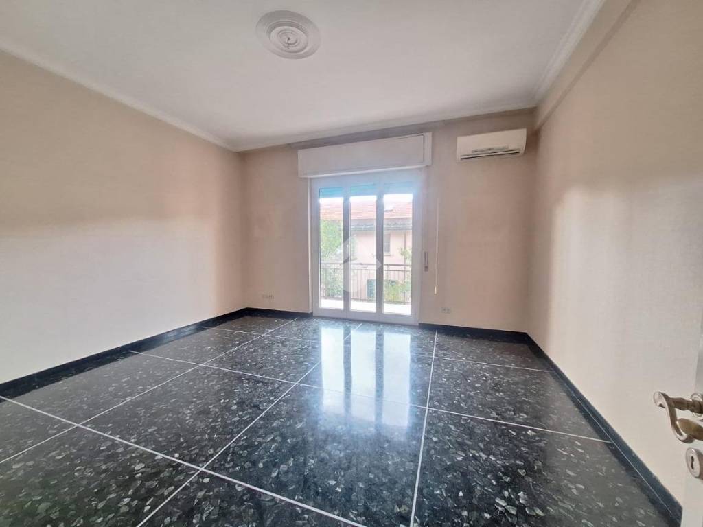 appartamento in vendita a Genova in zona Bolzaneto