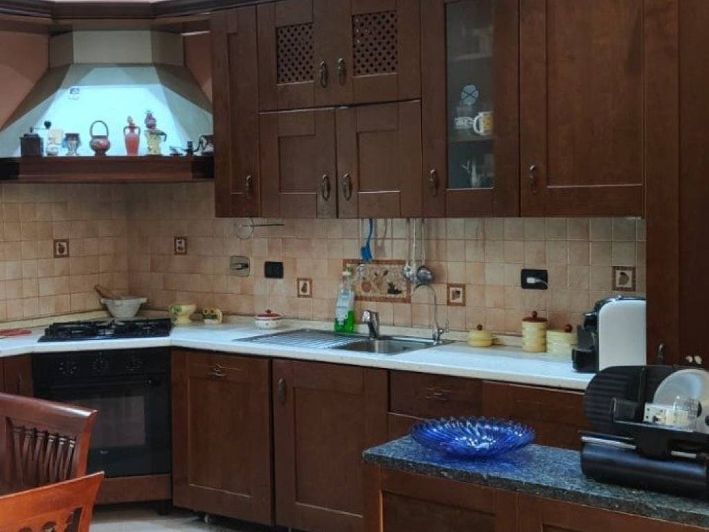 appartamento in vendita a Genova in zona Rivarolo