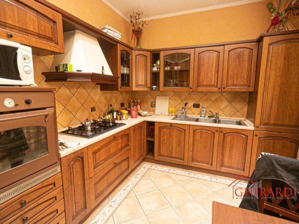 appartamento in vendita a Genova in zona Sestri Ponente