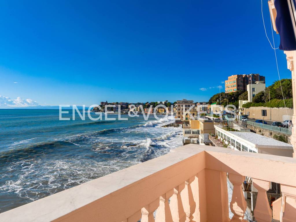 appartamento in vendita a Genova in zona Albaro