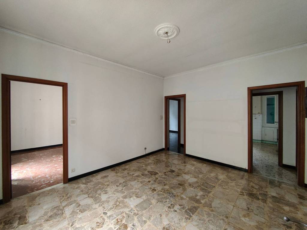 appartamento in vendita a Genova in zona Certosa