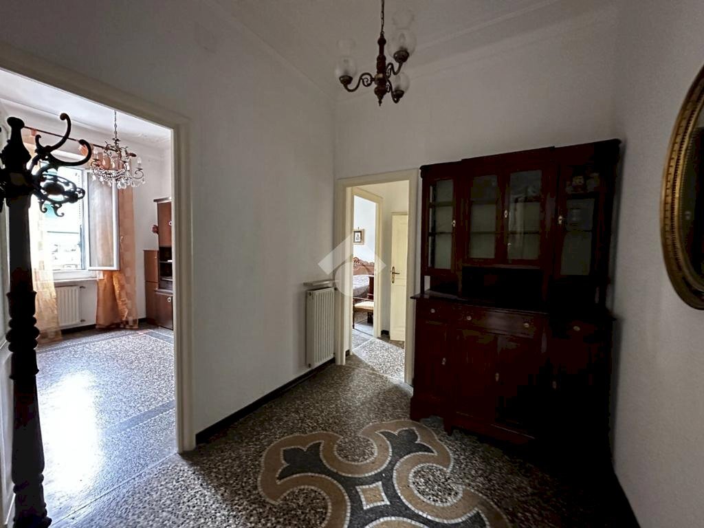 appartamento in vendita a Genova in zona Bolzaneto