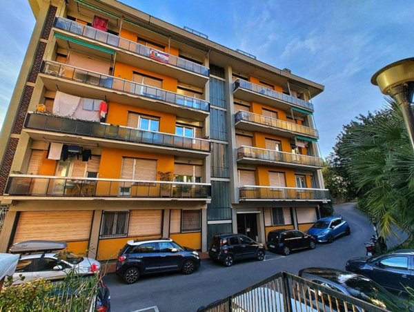 appartamento in vendita a Genova in zona Molassana