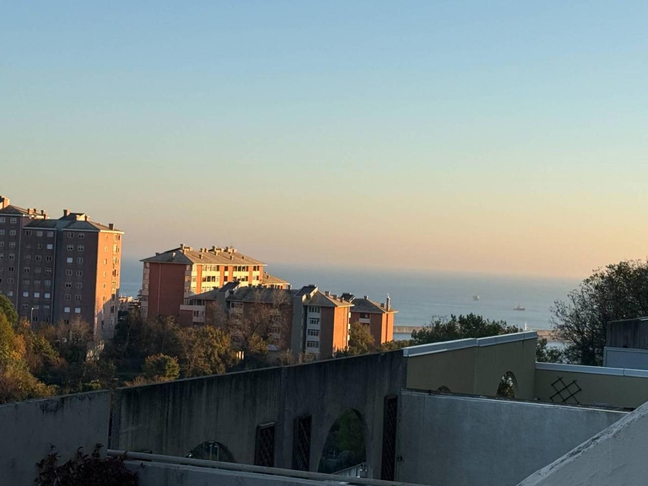 appartamento in vendita a Genova in zona Palmaro / Pra'