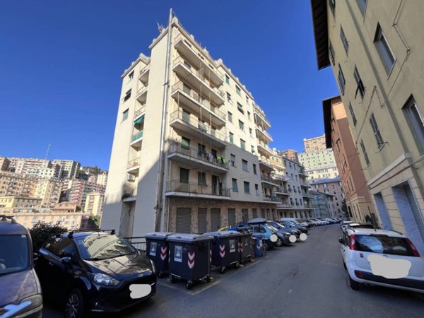 appartamento in vendita a Genova in zona Lagaccio / Granarolo