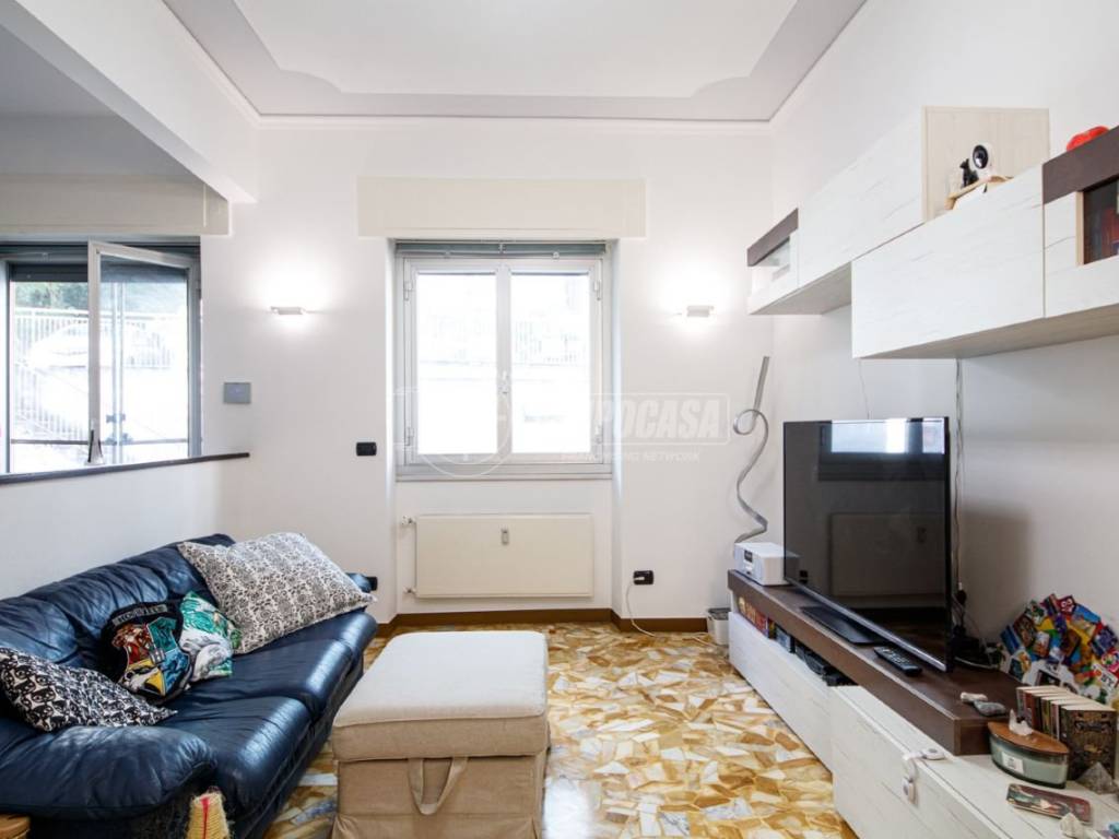appartamento in vendita a Genova in zona Marassi