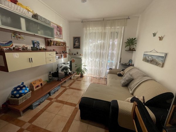 appartamento in vendita a Genova in zona Palmaro / Pra'
