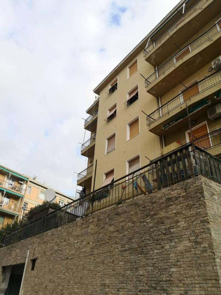 appartamento in vendita a Genova in zona Palmaro / Pra'