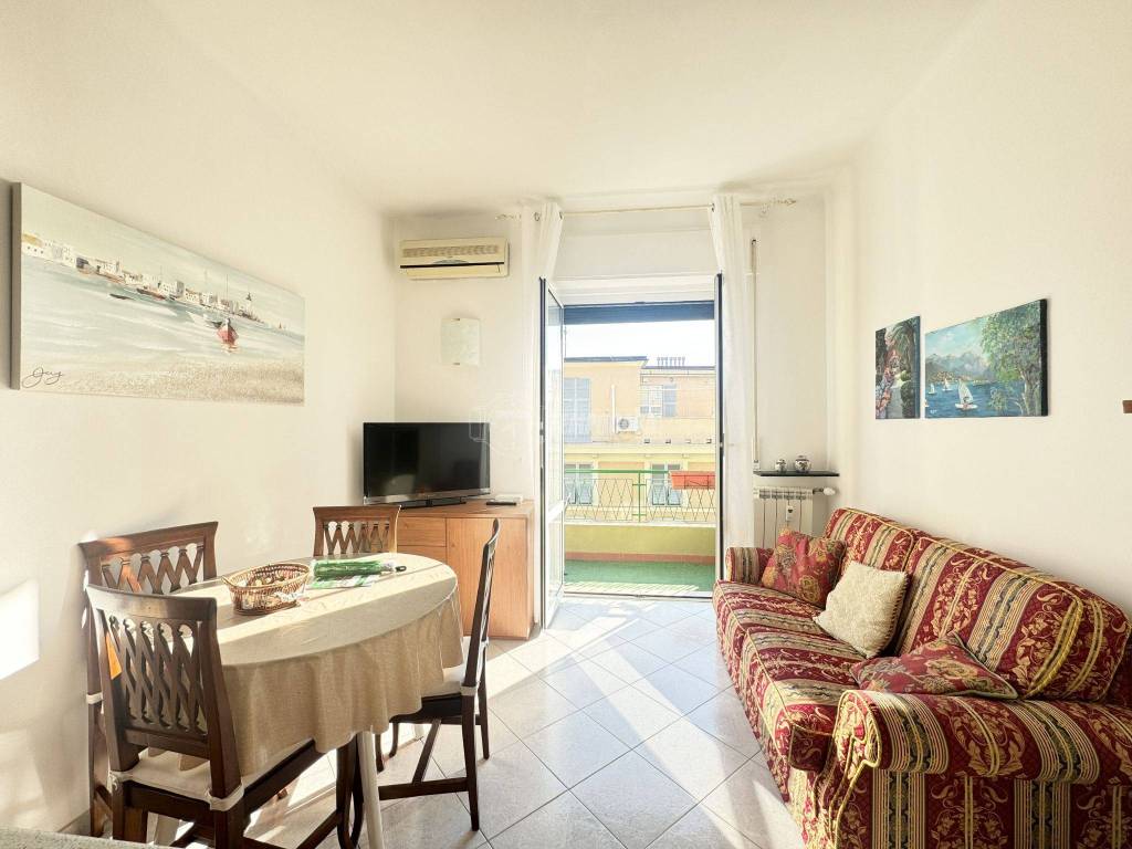 appartamento in vendita a Genova in zona Sampierdarena