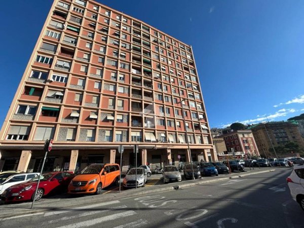 appartamento in vendita a Genova in zona Sturla