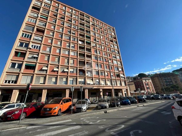 appartamento in vendita a Genova in zona Sturla