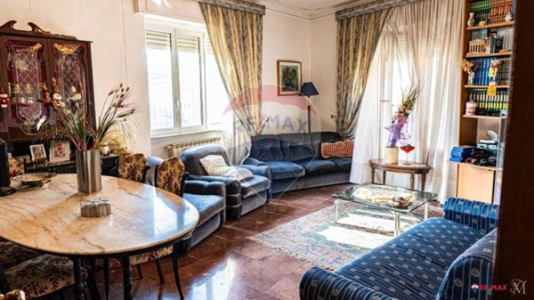 appartamento in vendita a Genova in zona Rivarolo