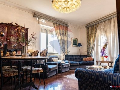 appartamento in vendita a Genova in zona Rivarolo