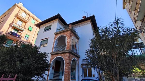 appartamento in vendita a Genova in zona Bolzaneto