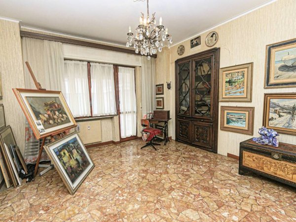 appartamento in vendita a Genova in zona Sestri Ponente