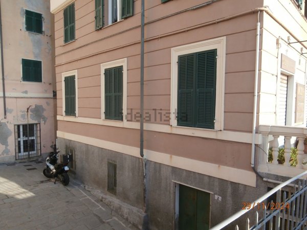 negozio in vendita a Genova in zona Pegli