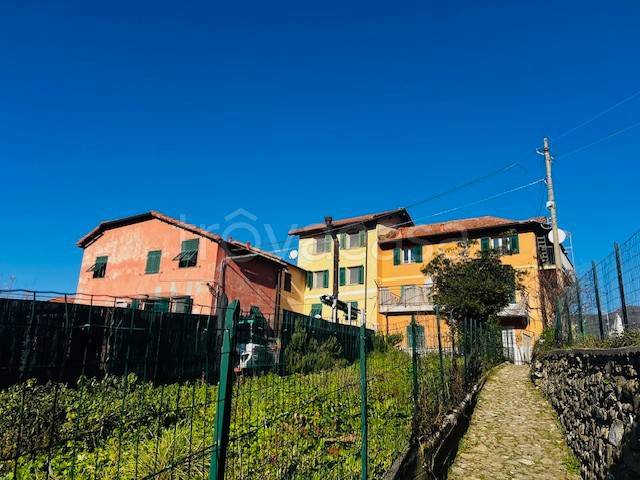 appartamento in vendita a Genova in zona Bavari