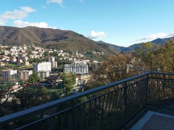 appartamento in vendita a Genova in zona Molassana
