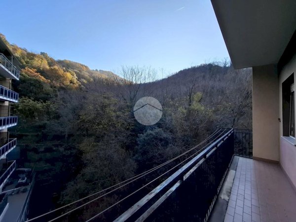 appartamento in vendita a Genova in zona Certosa