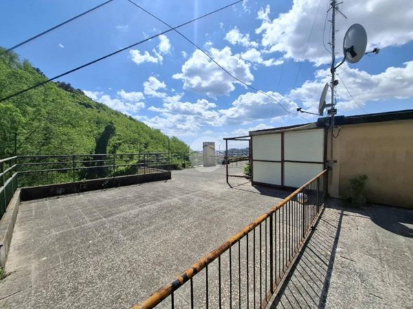 appartamento in vendita a Genova in zona Rivarolo