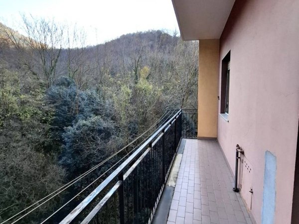 appartamento in vendita a Genova in zona Certosa
