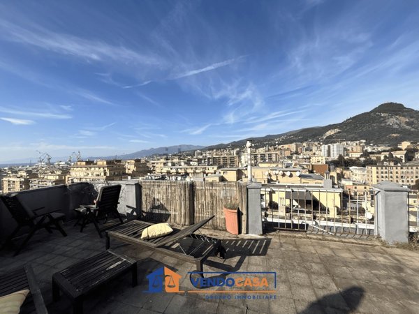 appartamento in vendita a Genova in zona Sestri Ponente