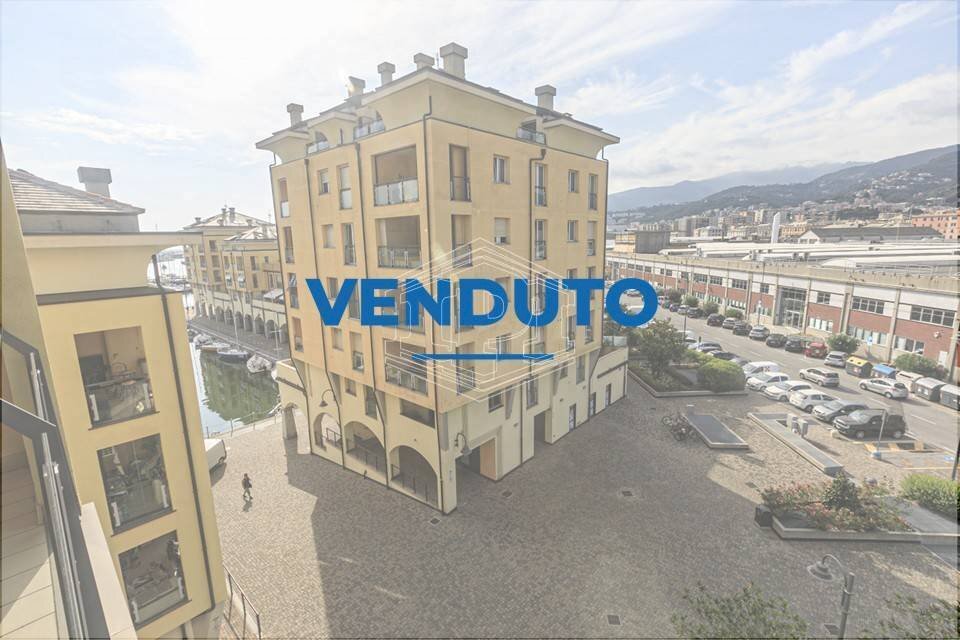 appartamento in vendita a Genova in zona Sestri Ponente