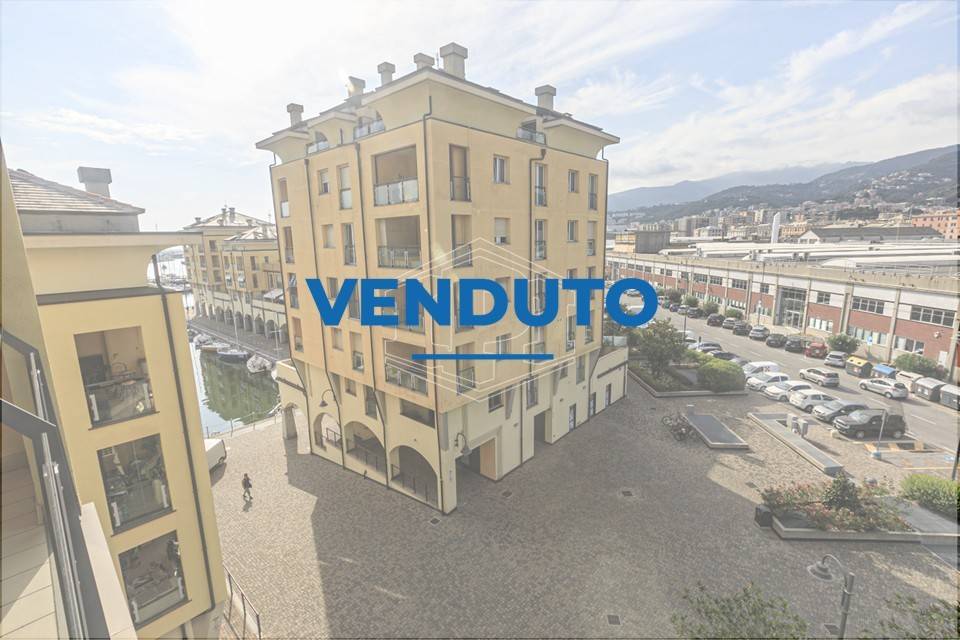 appartamento in vendita a Genova in zona Sestri Ponente
