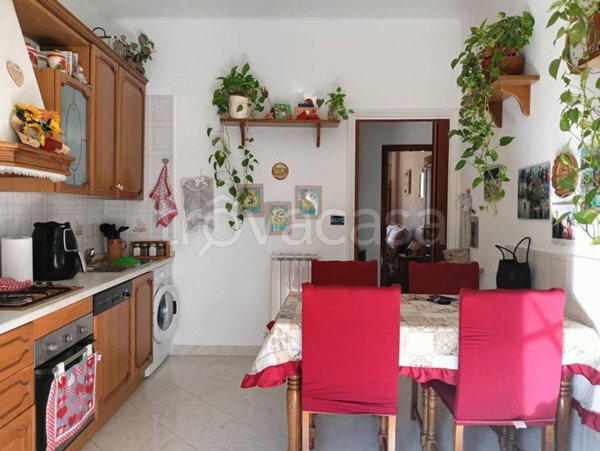 appartamento in vendita a Genova in zona Molassana