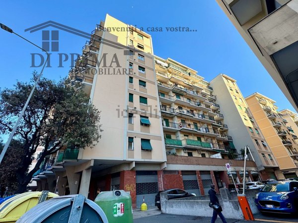 appartamento in vendita a Genova in zona Sestri Ponente