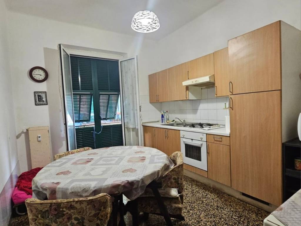 appartamento in vendita a Genova in zona Voltri