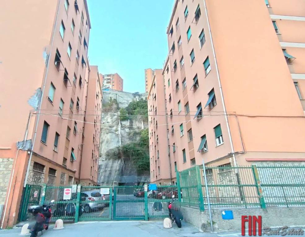 appartamento in vendita a Genova in zona San Benigno