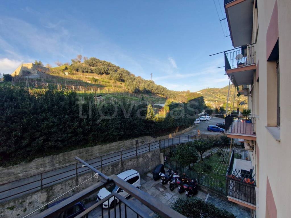 appartamento in vendita a Genova in zona Palmaro / Pra'