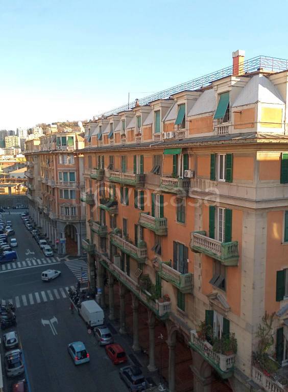 appartamento in vendita a Genova in zona Sampierdarena