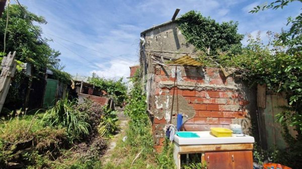 casa indipendente in vendita a Genova in zona Palmaro / Pra'