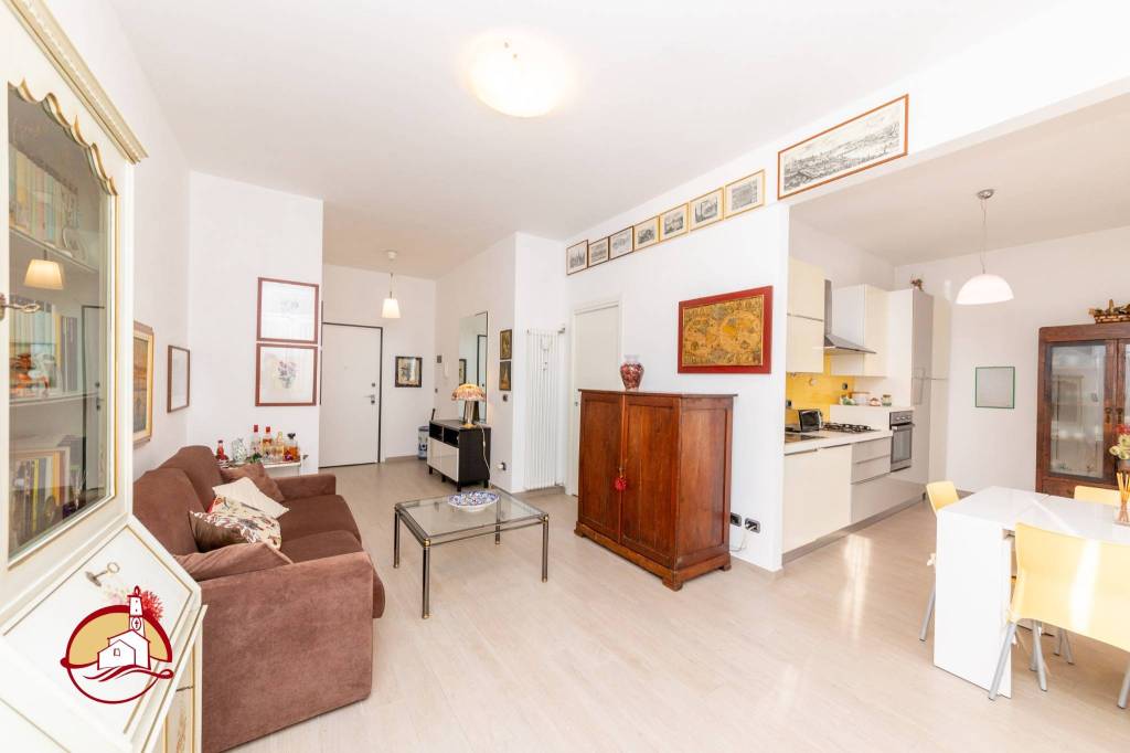 appartamento in vendita a Genova in zona Sestri Ponente