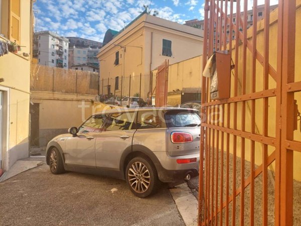 appartamento in vendita a Genova in zona Staglieno