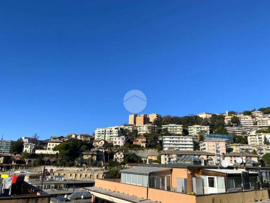 appartamento in vendita a Genova in zona Castelletto