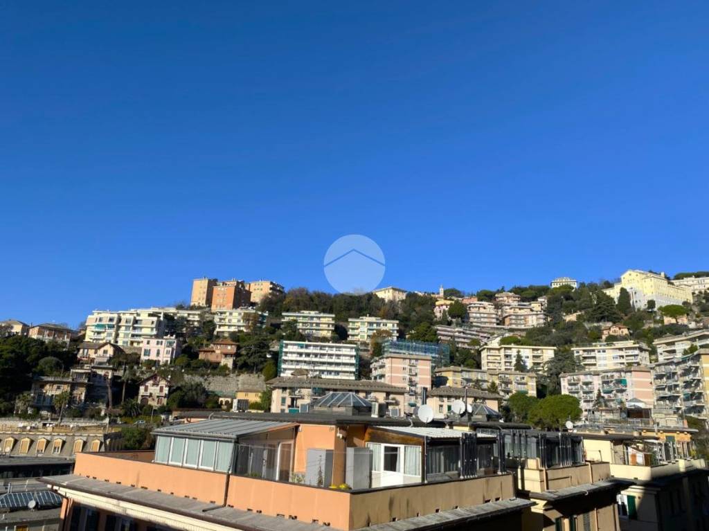 appartamento in vendita a Genova in zona Castelletto