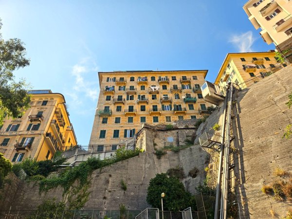 appartamento in vendita a Genova in zona Oregina