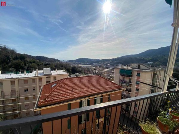 appartamento in vendita a Genova in zona Rivarolo