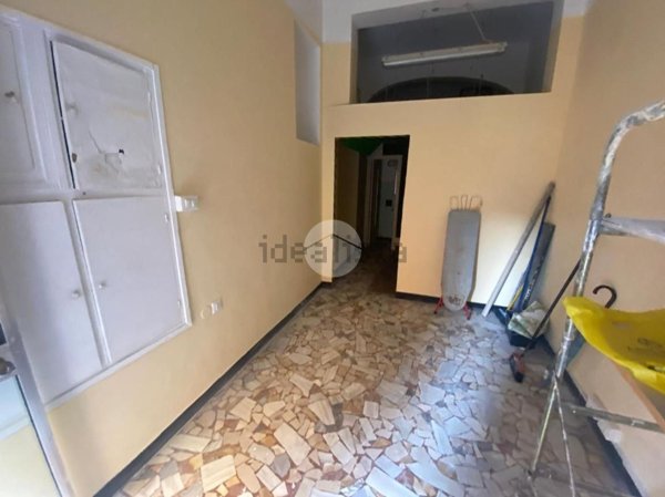 locale di sgombero in vendita a Genova in zona Palmaro / Pra'