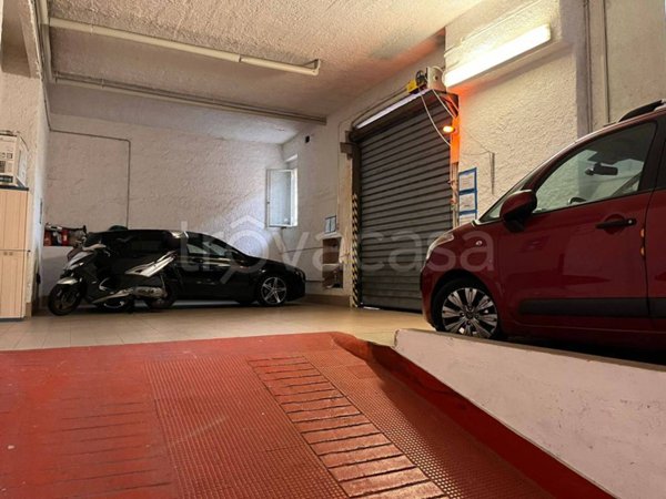 casa indipendente in vendita a Genova in zona Castelletto