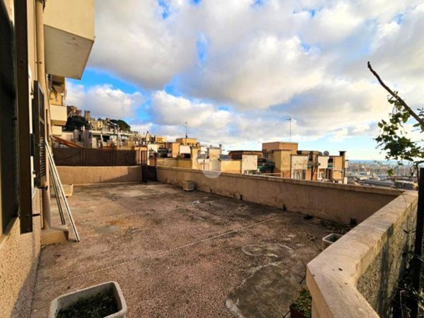 appartamento in vendita a Genova in zona Lagaccio / Granarolo