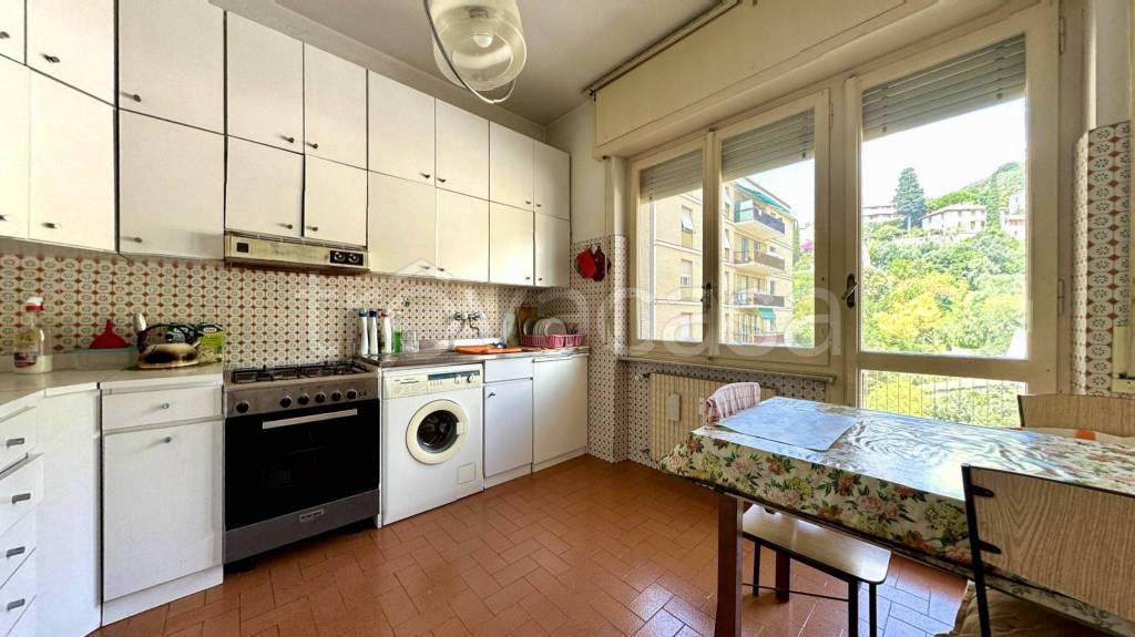 appartamento in vendita a Genova in zona Sestri Ponente