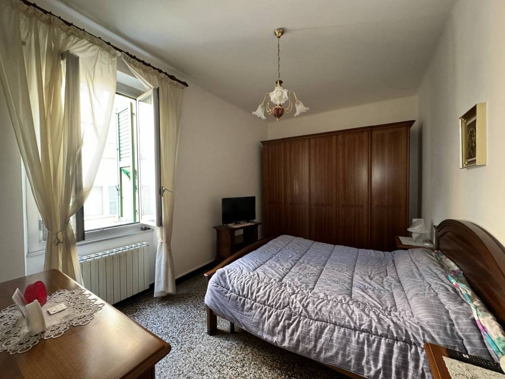 appartamento in vendita a Genova in zona Rivarolo