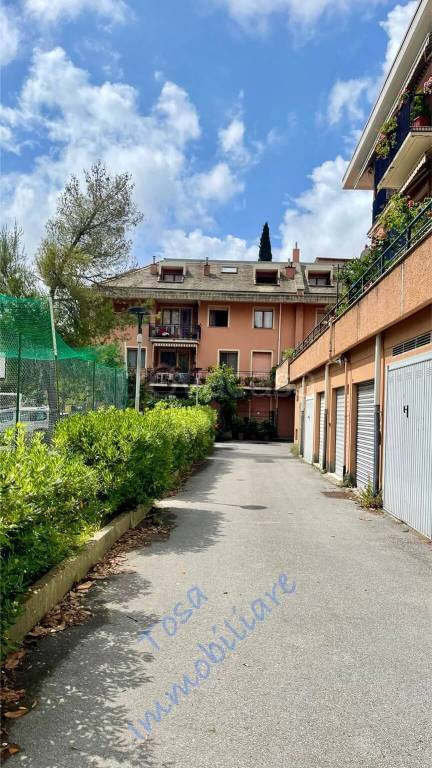 appartamento in vendita a Genova in zona Molassana