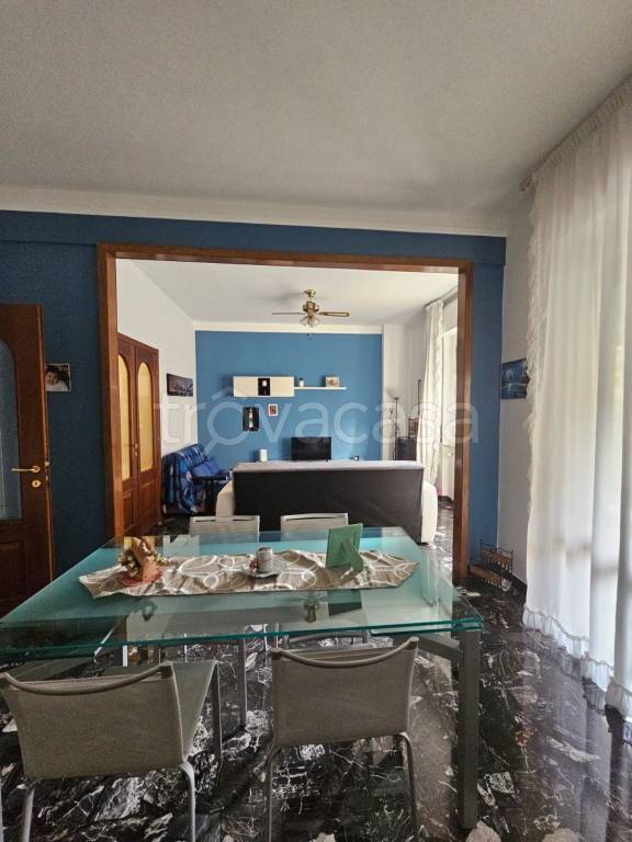appartamento in vendita a Genova in zona Sestri Ponente