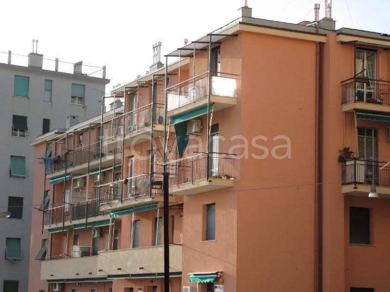 appartamento in vendita a Genova in zona Palmaro / Pra'